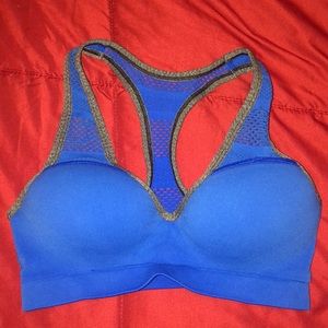 Vs pink push up sports bra. Size small (AA-C)